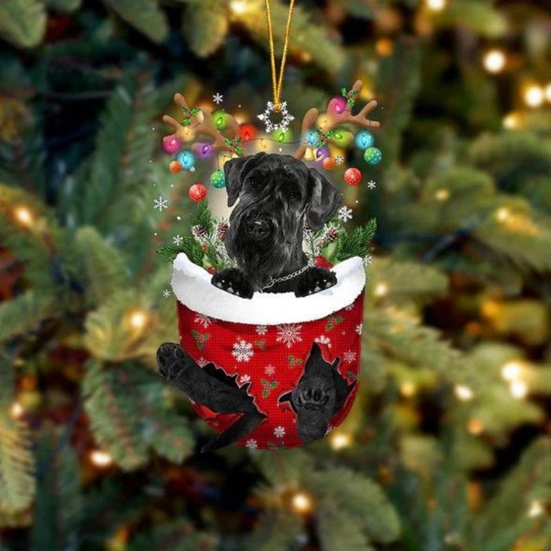 Giant Schnauzer In Snow Pocket Christmas Ornament SP246